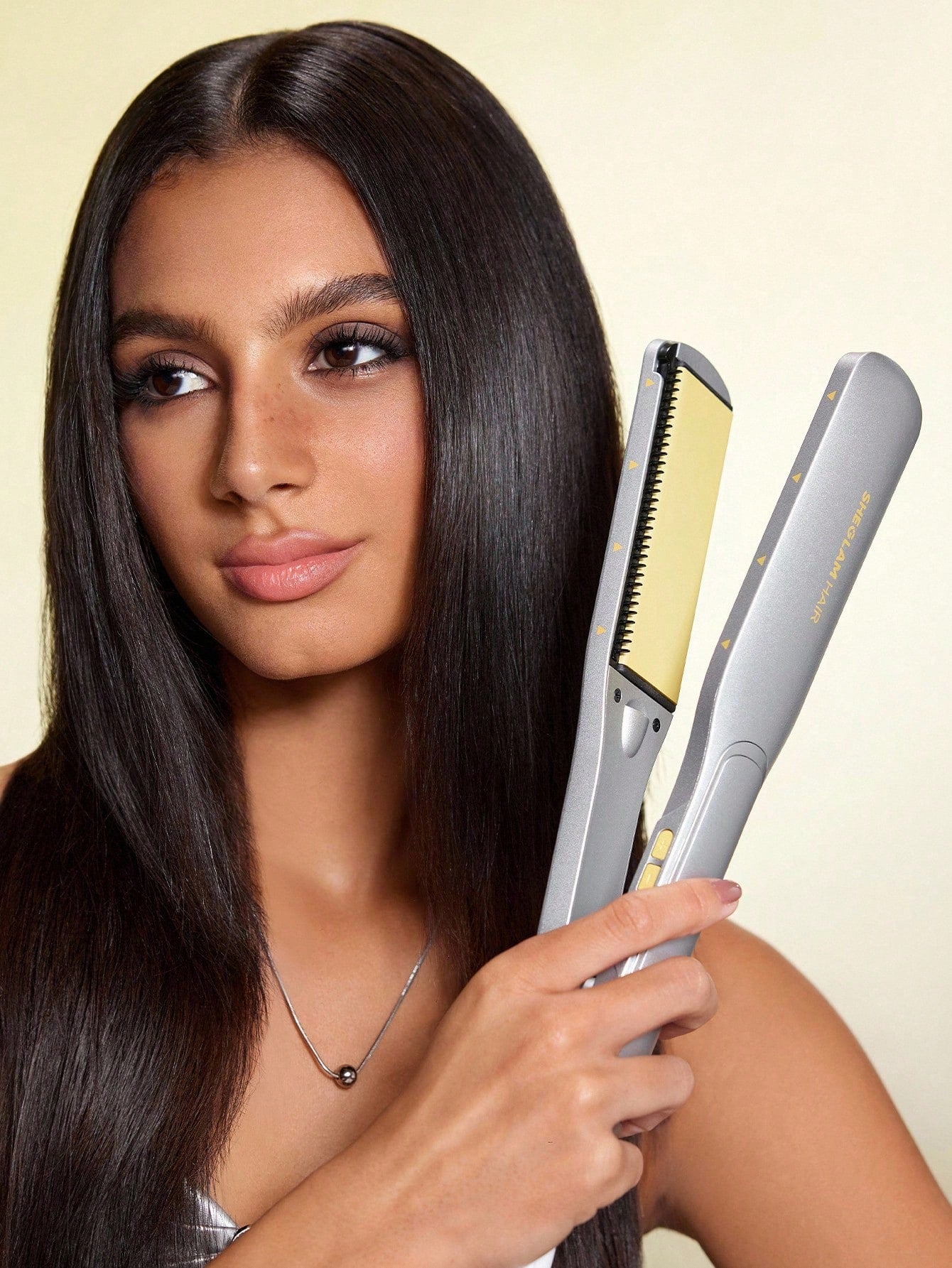 SHEGLAM Sleek Chic Wide Glide Straightener - UK Plug